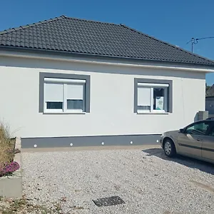 Kiss-szőllősi Ii-rami Apartman Debrecen