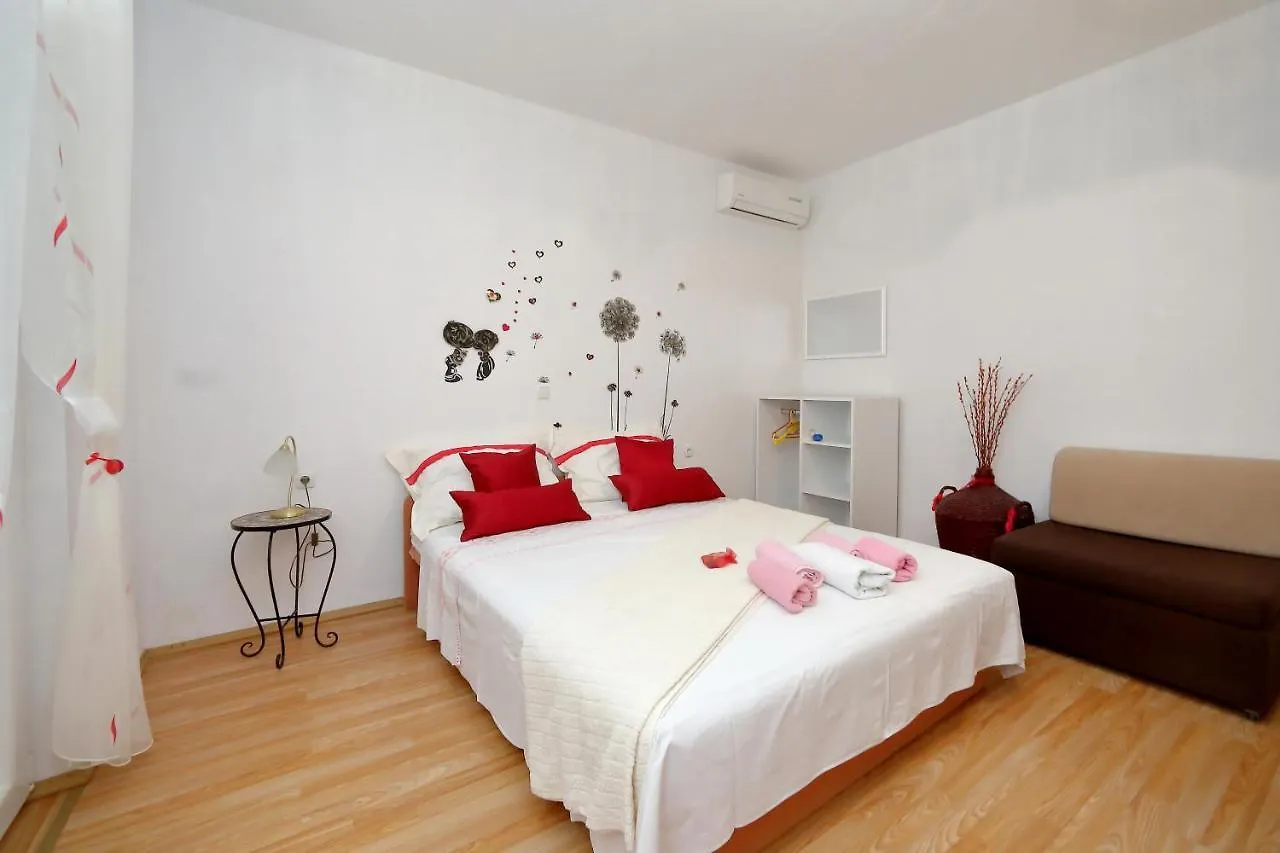 Apartments Ivana Bibinje 0*,